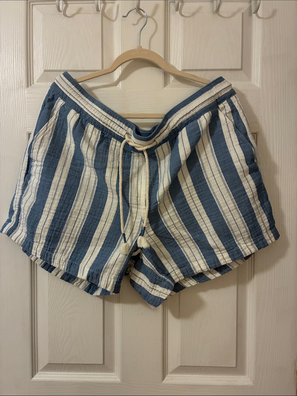Old Navy Blue and White Striped Drawstring Women’s Shorts
